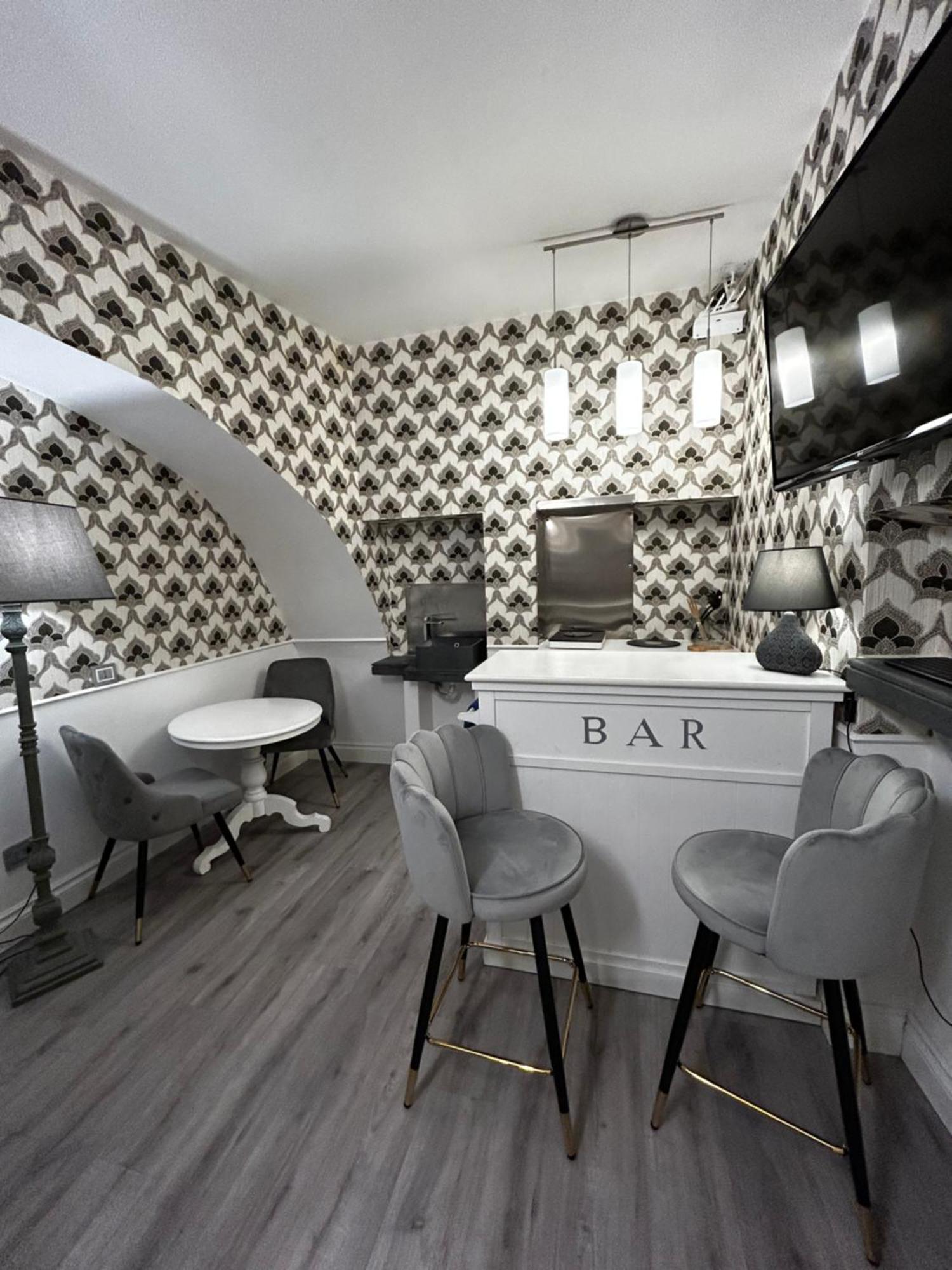 Wellness Hm Wellness Home By Dimorra Napoli Exterior foto